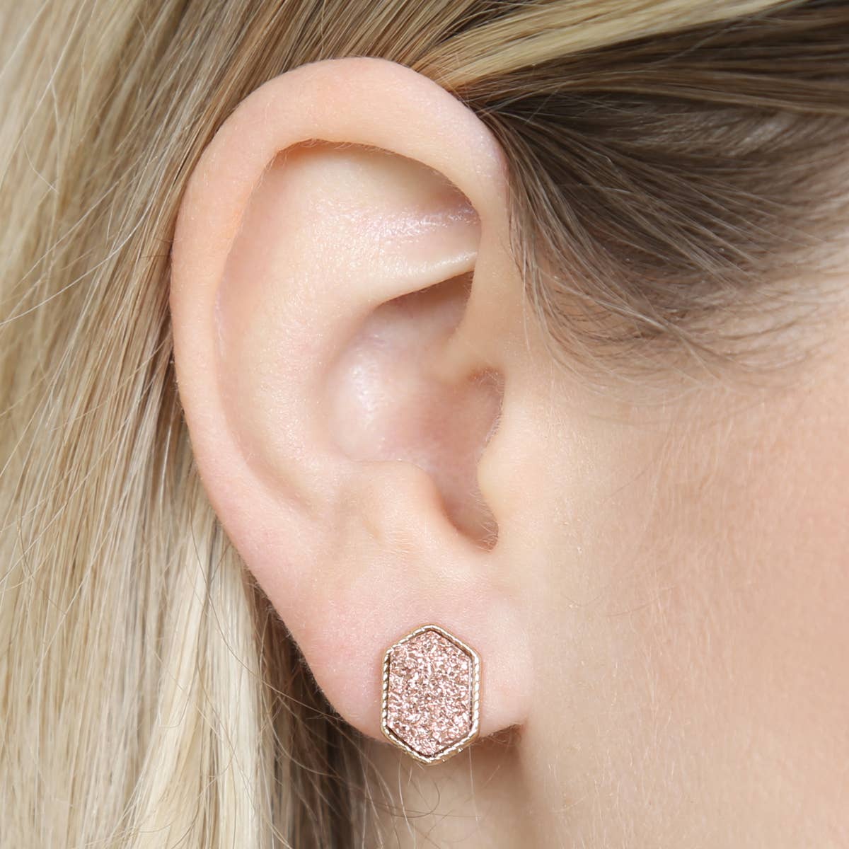 VE2334 - DRUZY HEXAGON POST EARRINGS: CHAMPAGNE