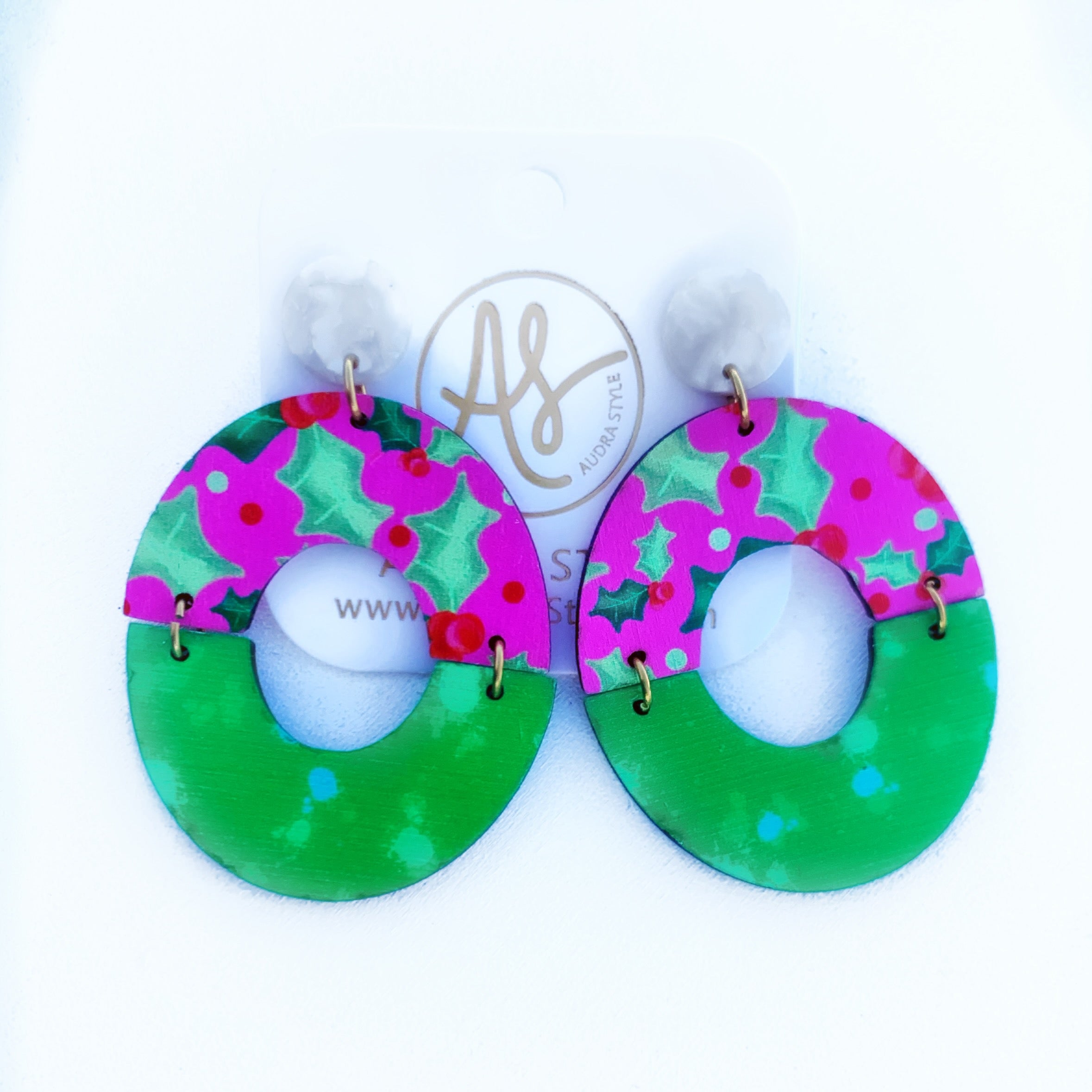 Christmas Earring - Amanda - Fuschia Holly Green Splatter